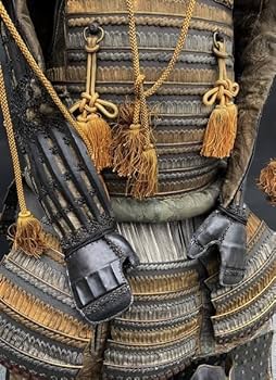 江戸時代 鉄製籠手 甲冑 面頬 前立て 武将 鎧 兜 草摺り 佩楯