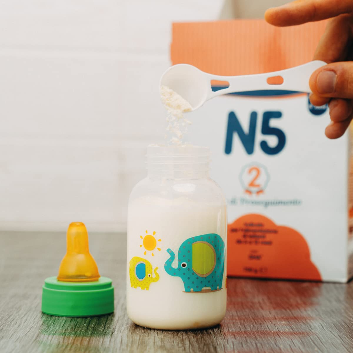 N5 2 LATTE DI PROSEGUIMENTO IN POLVERE 6/12 MESI risponde ai fabbisogni nutrizionali dei lattanti. Con DHA, PRODOTTO IN ITALIA,LATTE ITALIANO,750 g -2 BUSTE, CONSIGLIATO DAL MEDICO PEDIATRA