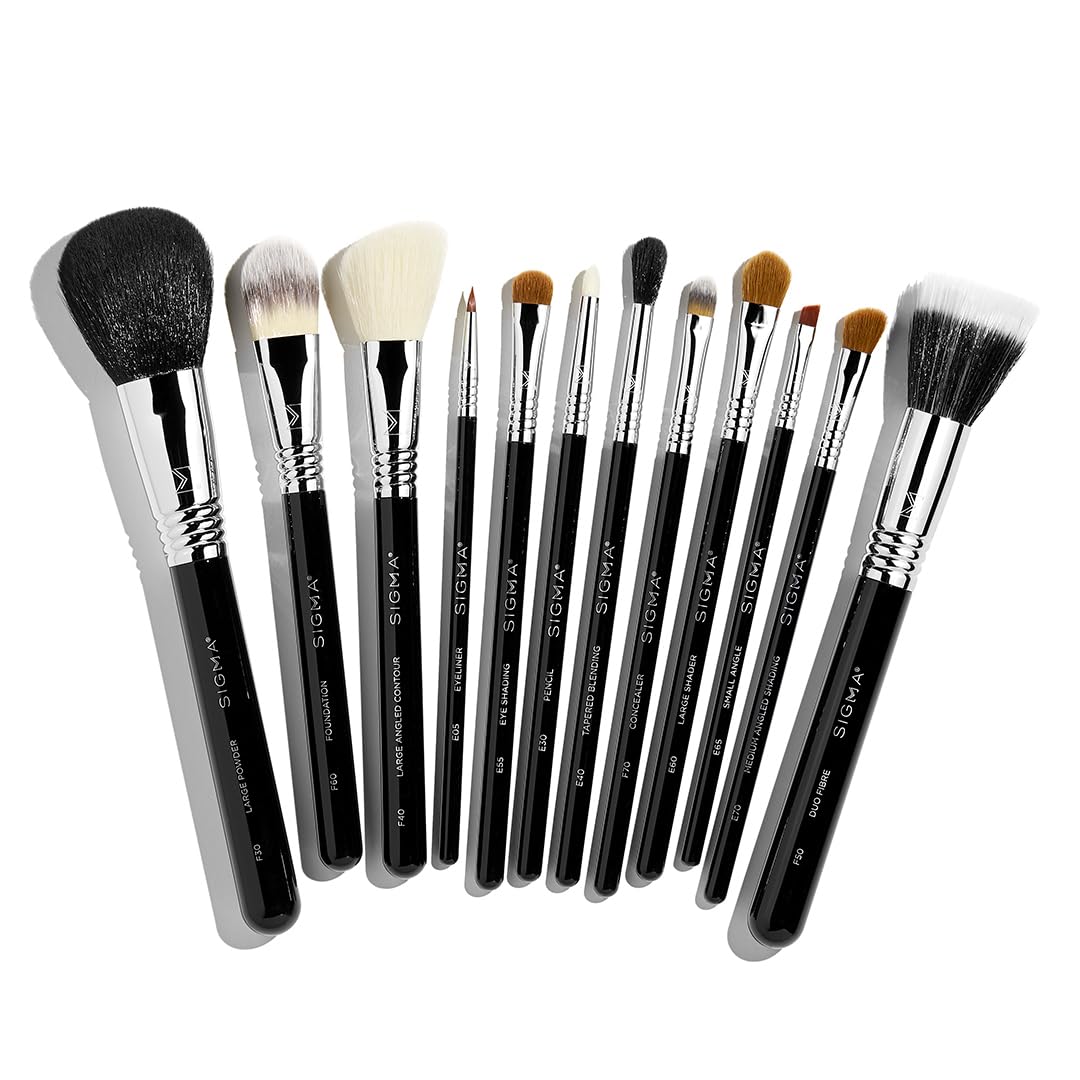 e.l.f. Small Angled Brush, Creates Even, Thin & Straight Lines, Great For Applying Lip Color, Eyebrow Color & Eyeliner, Vegan & Cruelty-Free