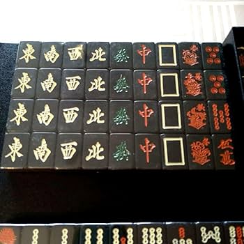 麻雀牌　般若　ブラック28mm牌　廃盤 未使用 麻雀牌 般若 28mm牌 ブラック 廃盤 未使用 麻雀牌 般若