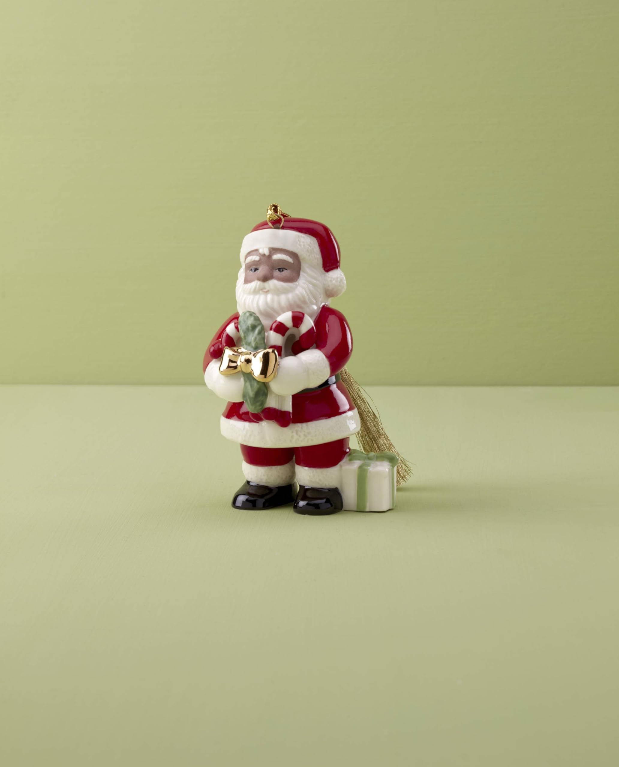 Amazon.com: Lenox 896337 African American Santa with Pickle