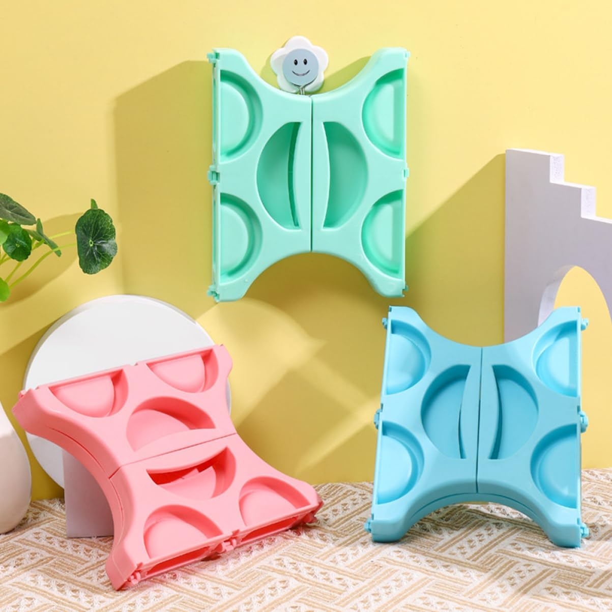 Dumpling Maker Manual Dumpling Mold Portable Kitchen Tools for Effortless Dumpling Wrapping Beautiful Design for Convenient Use Present for Cooking Enthusiasts