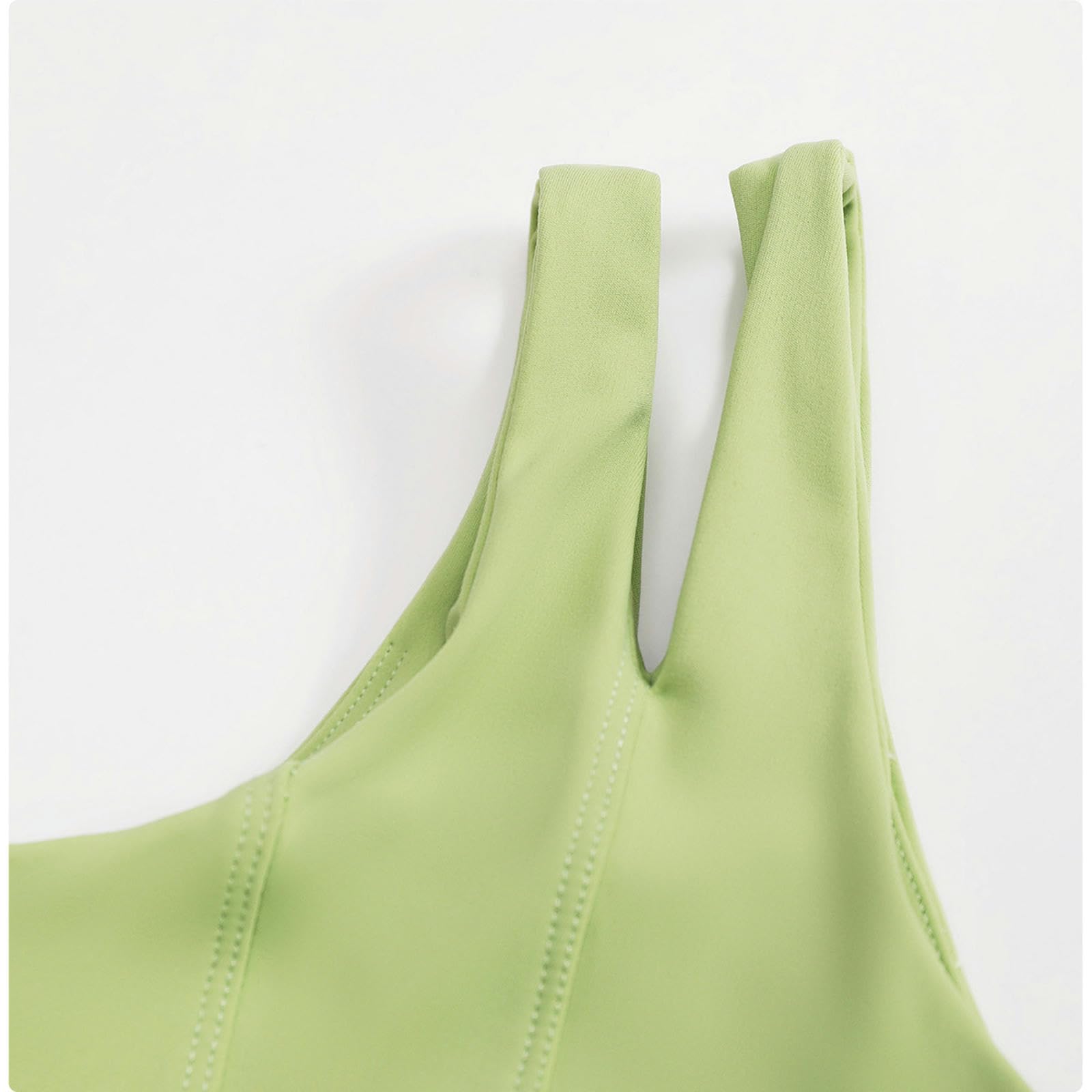 Brassards de sport femmes femmes One Shoulder Yoga Bra Cutout Straps Sport Running Workout Tank Top-clove Purple-8 S