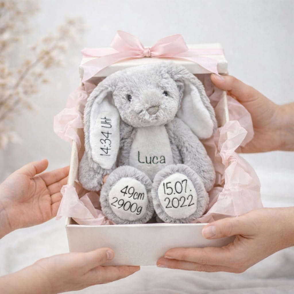 Kuscheltier Hase mit Namen & Geburtsdaten personalisiert – Geschenk zur Geburt, Taufe & Geburtstage, Ostern – Weiches Plüschtier für Babys & Kinder, Rosa Ostergeschenk