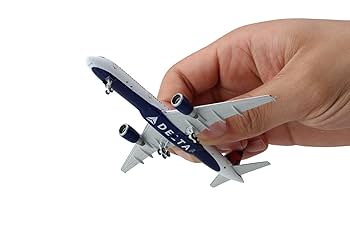 Amazon.com: GeminiJets Boeing 757-200 Commercial Aircraft