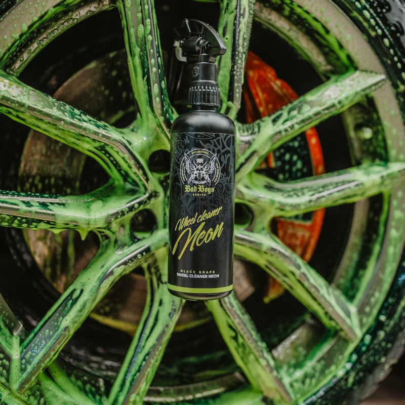 RRCustoms Bad Boys Wheel Cleaner NEON Felgenreiniger 5L beseitigt Bremsstaub Schmutz auf alu und Stahlfelgen