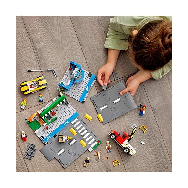 LEGO City Shopping Street 60306 Building Kit; Cool Building Toy for Kids, New 2021 (533 Pieces) – Bild 7