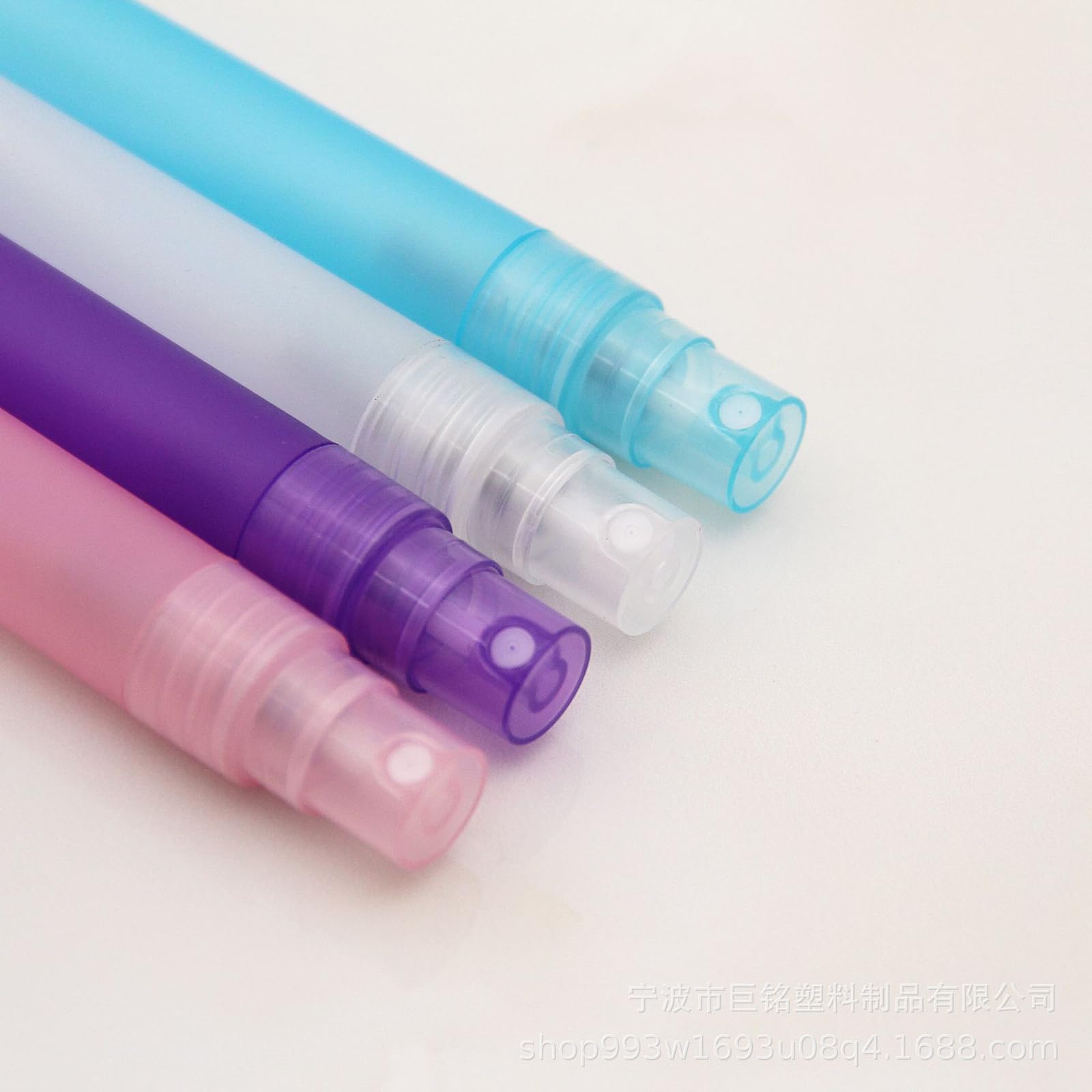 100 Piezas 10ml Mate Morado Recargable Botellas Sprayer Fina Botella de Spray Vacías Plástico, para Perfume Viaje Artículos de Agua Cosmético Alcohol