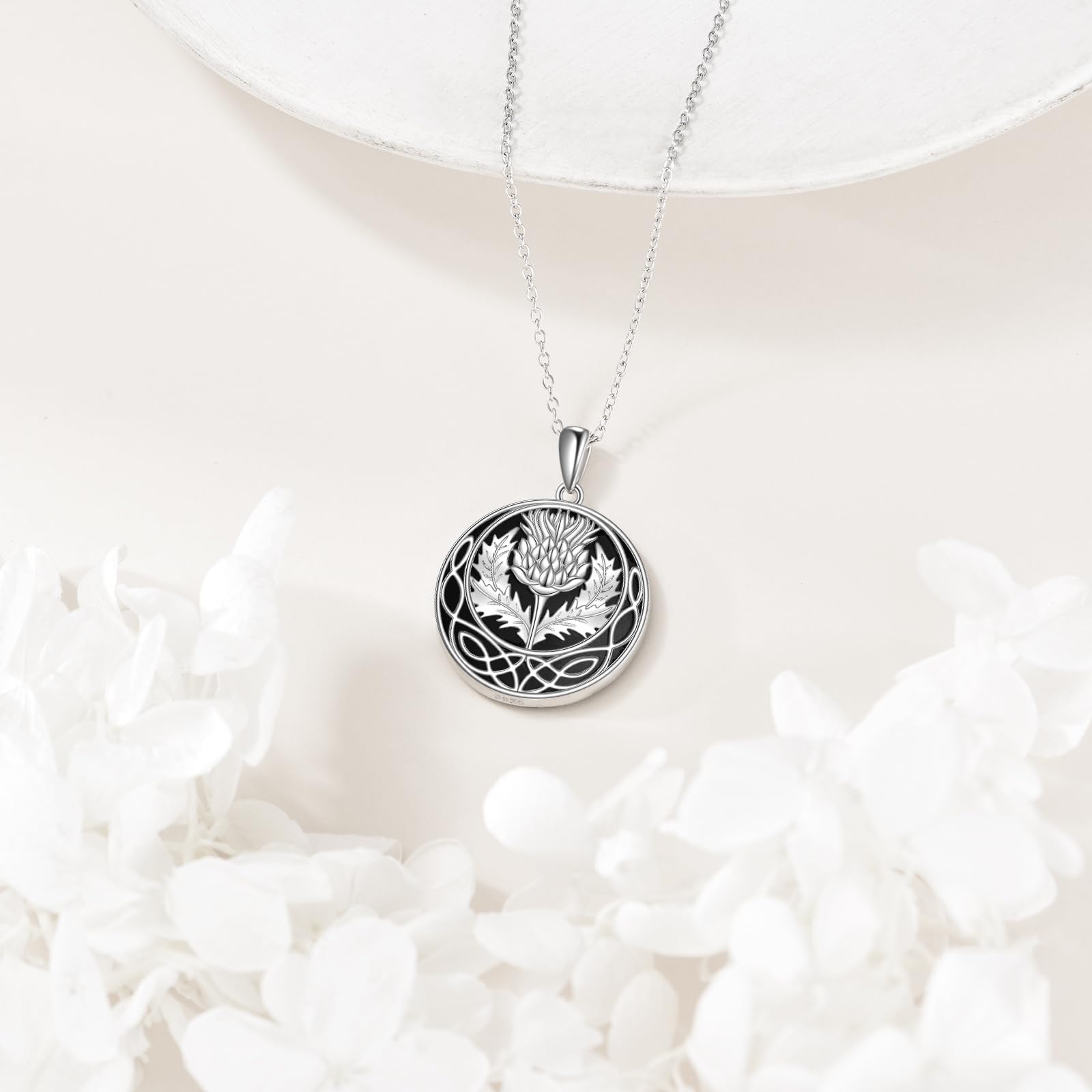 Schottische Distel-Halskette Sterling Silber Schottische Distel-Keltischer Knoten Halskette Schwarzer Onyx Schottland Blumen Anhänger Schmuck Geschenke für Damen Frauen Weiblich.