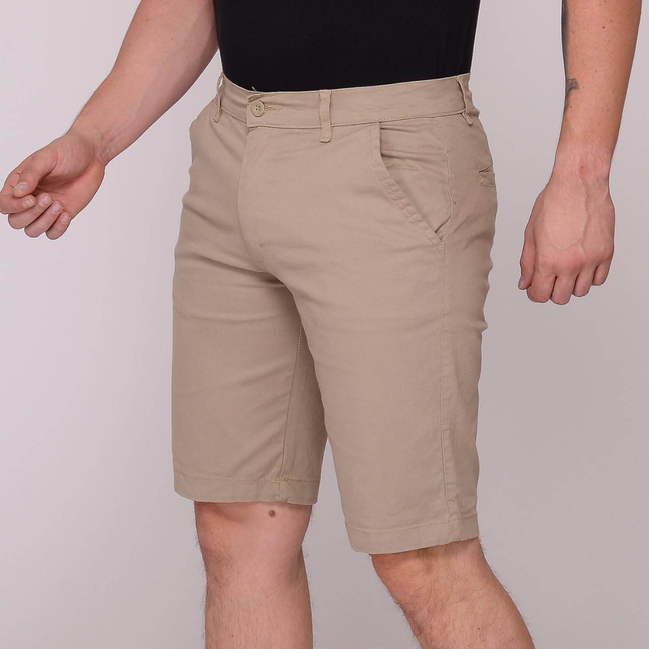 Bermuda Social Masculina Sarja Elastano Bolso Social Embutido Casual Esporte Fino em promoção! Veja a oferta e mais achadinhos de Shorts & Bermudas 3 Hoje é o melhor dia para comprar Bermuda Social Masculina Sarja Elastano Bolso Social Embutido Casual Esporte Fino com aquele preço maroto! Promoção! Aproveite a oferta! 3