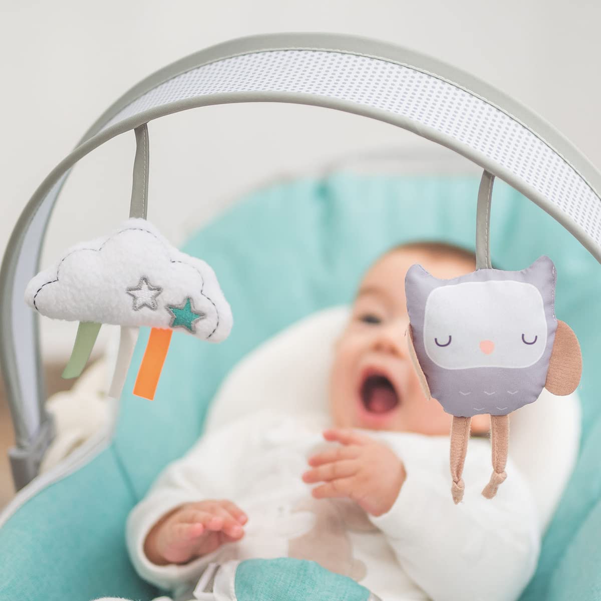 Olmitos- Hamaca multifunción para bebés - Hamaquita 2 en 1 con balancín Mecedora de 0 a 18 kg - vibración y Sonido - Incluye Arco de Juguetes (Menta)