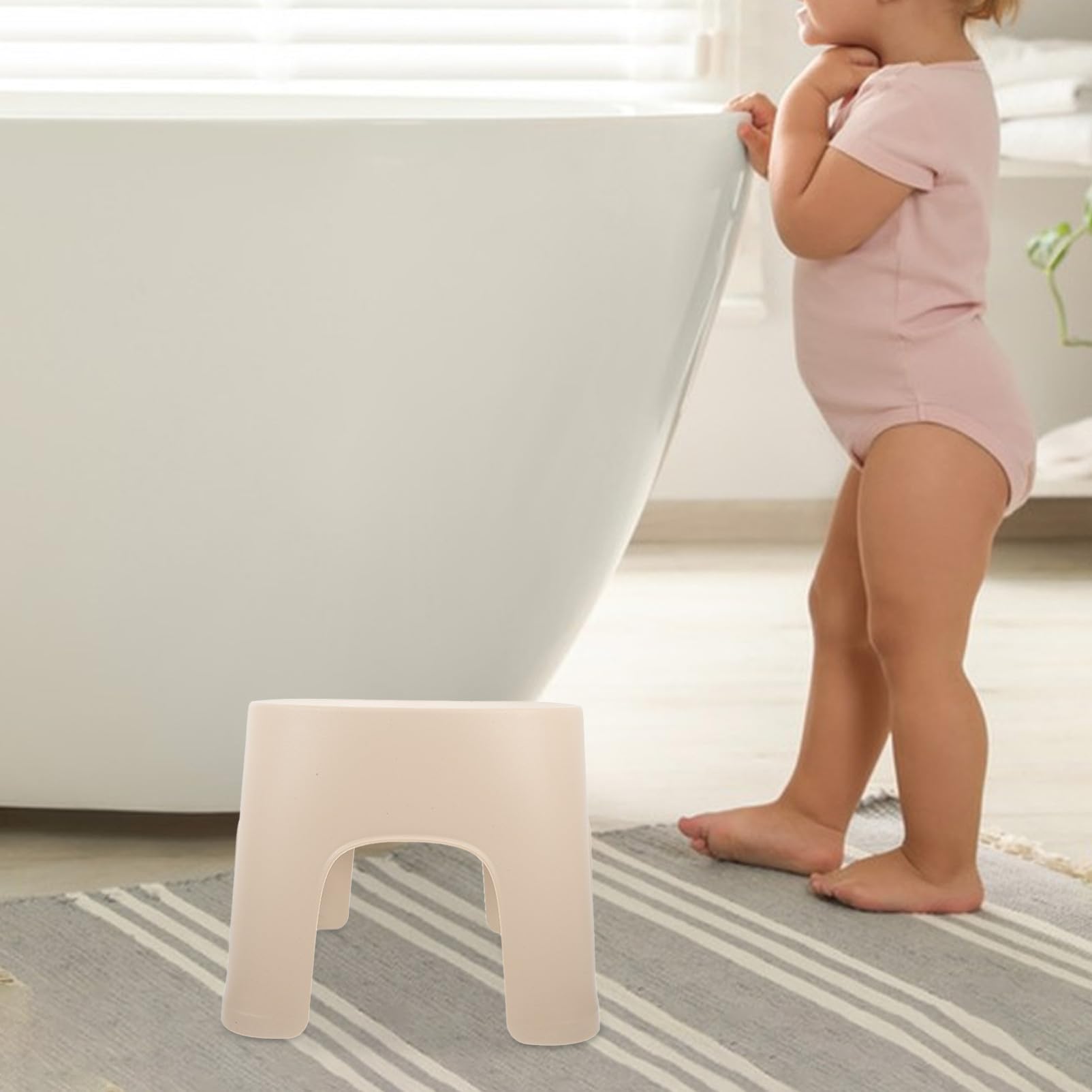 Rutschfester Tritthocker aus Kunststoff, Beige, PVC für Kinder | Badezimmer und Zuhause, Stabile Ausführung, Leicht zu Tragen, Niedliches Design