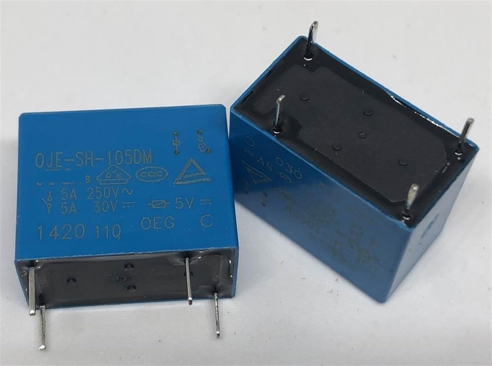 Relais 4 Broches résistant 32F-1A pour réparer une carte électronique en panne