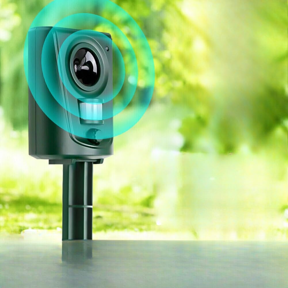 EBILUN Ultrasonic Pest Repellent, Deterrent Fox Cat Battery Powered Scarer Repeller,Waterproof Motion Activated Sensor for Farm Bird Squirrel Dog Pest