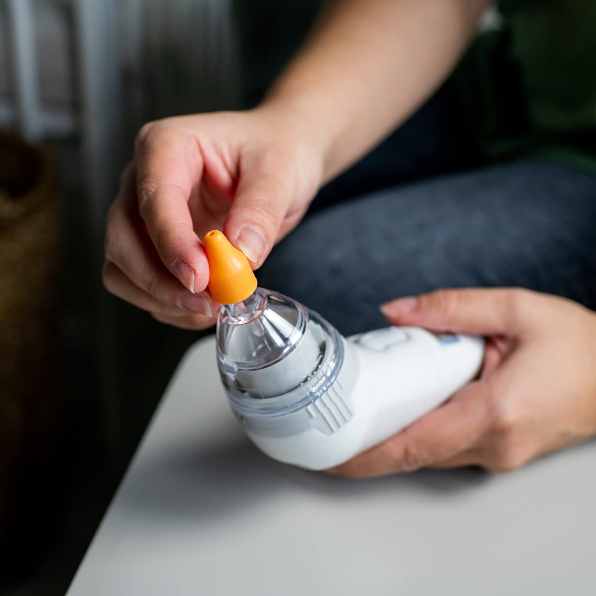 Tommee Tippee Aspiratore Nasale Elettrico per Neonati e Bambini Piccoli, Apparecchio per la Pulizia del Naso a Batteria per Alleviare la Congestione Nasale, 0 m+