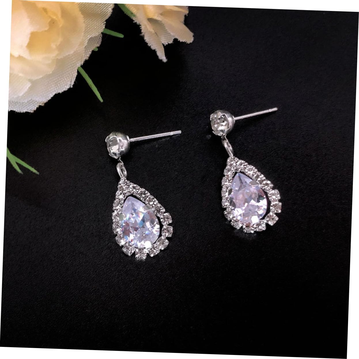 Holibanna 1ensemble Parure De Bijoux Strass Pour Mariage Ensemble De Collier Et Boucles Oreilles Élégantes Pour Bride Et Invitées