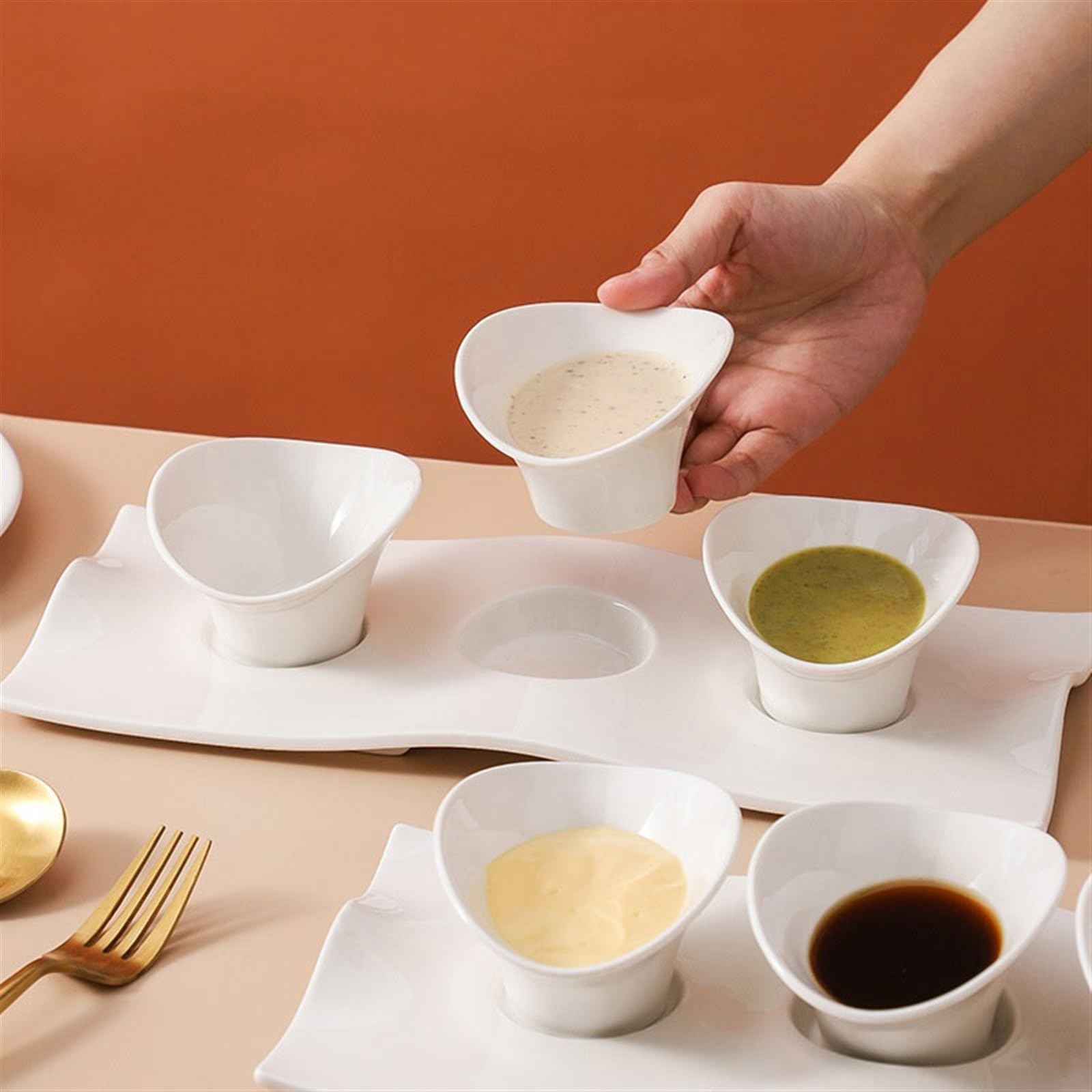 Ciotoline da Snack Piatto for condimenti in porcellana bianca Piatto for condimenti for insalata in ceramica for uso domestico Piatto for snack a tre scomparti for stoviglie creative Piatti Snack Cera