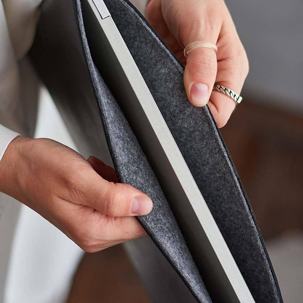 INCARNE Laptop Leather Case - MacBook Air 15 inch Sleeve - Compatible with MacBook Air 15" M2 A2941, Black