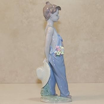 Amazon.com: Lladró Figurine: 7650 Pocket Full of Wishes