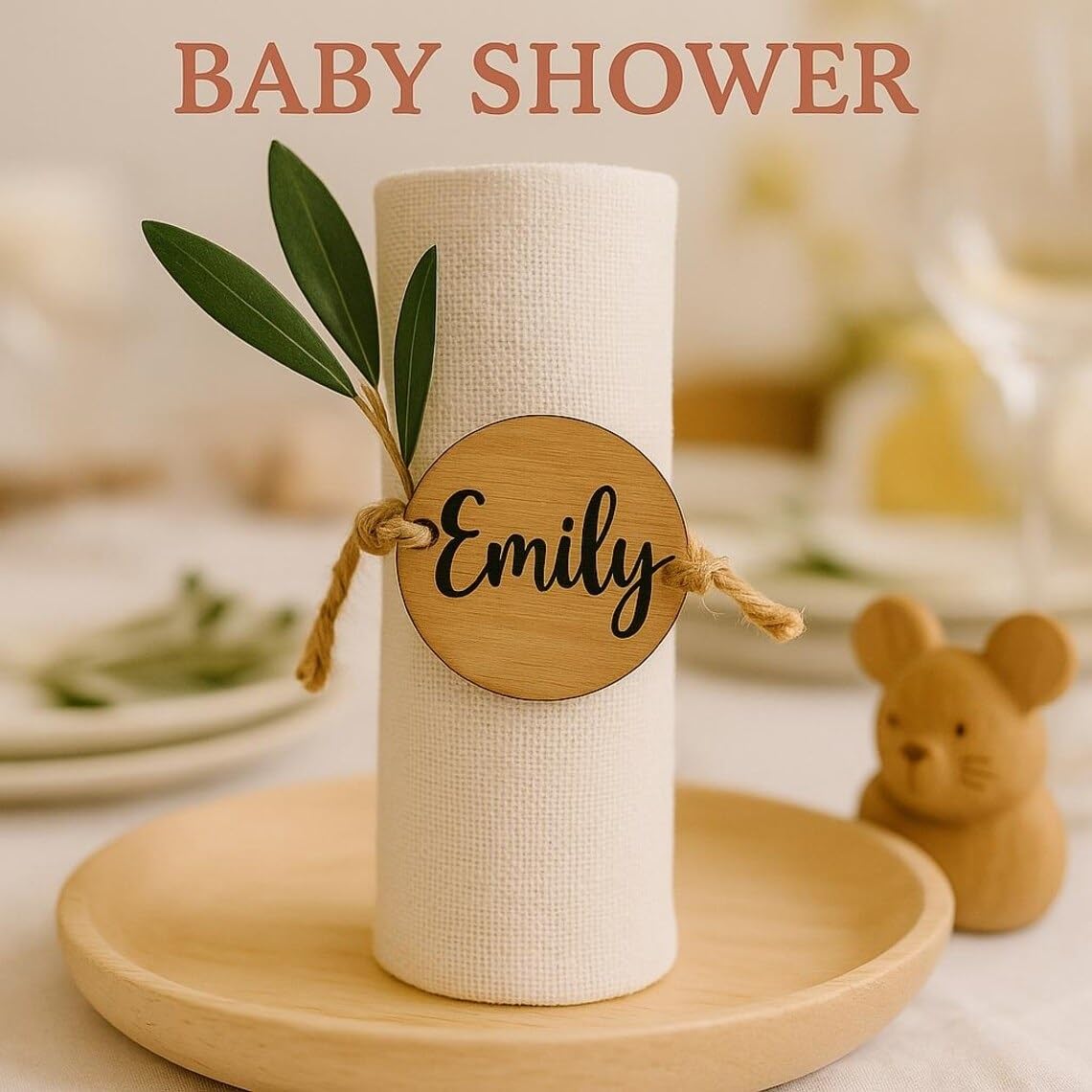 Rond De Serviette en Bois Personnalisé avec Nom, Marque-Place Gravé for La Table Réception, Étiquette Circulaire Naturel Décoration Corde Chanvre for Mariage, Anniversaire, Noël(100pcs)
