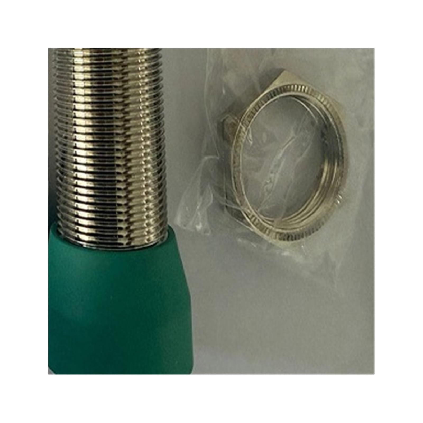 Y63Z1Y0 Sensors UB4000-30GM-E2-V15-Y Proximity switch sensor