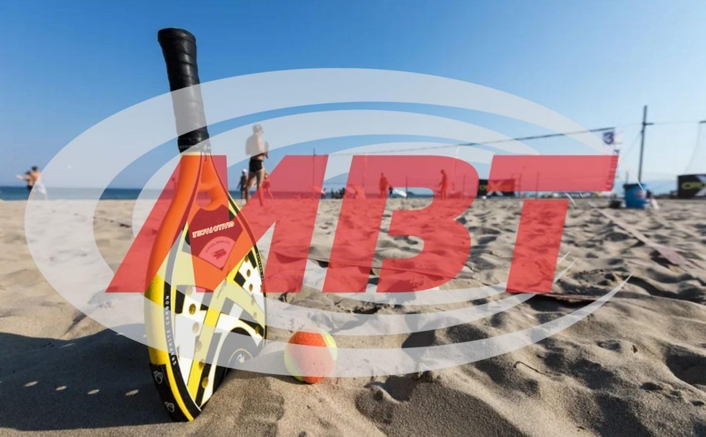 MBT M-CARBON, Racchetta Beach Tennis 100% Carbonio 12K - Trattamento Super Grip - Eva High Power – Leggera e Bilanciata – Profilo 21 mm - Custodia inclusa - firmata Matteo Marighella