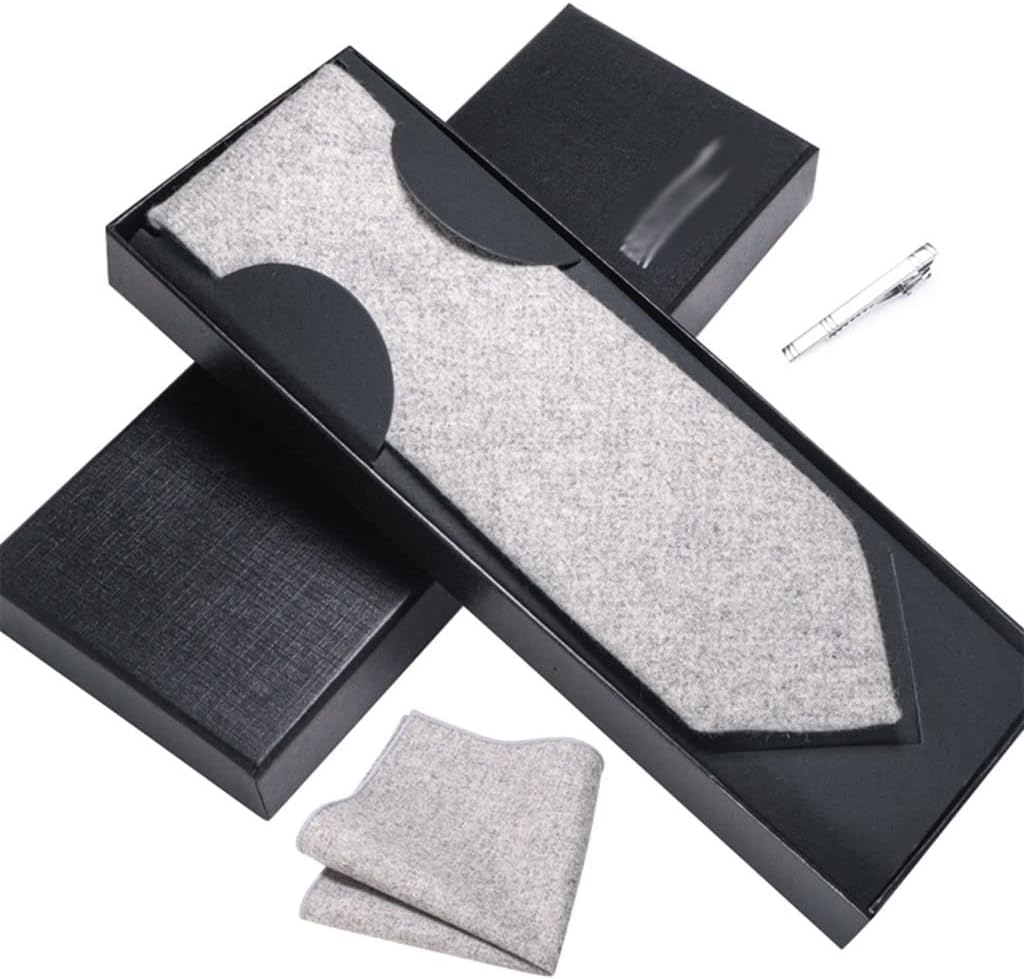 Men in Leisure Suits Wedding Accessories Gift Boxes Tie Sets Including Clips and Handkerchieves Neckties
