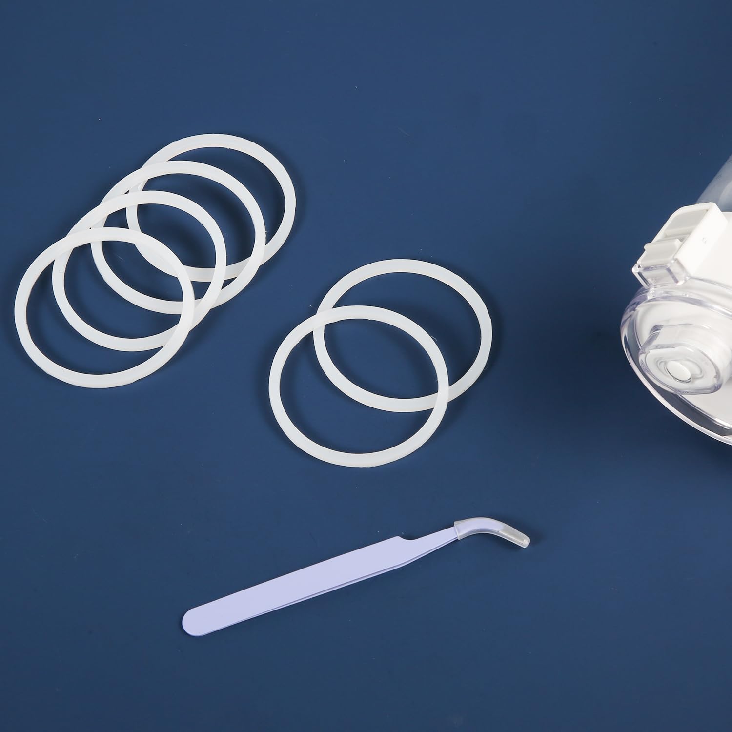 6 Pezzi Sostituzione Guarnizione in Silicone per Hydro Flask Bottiglie a Bocca Larga con Coperchio Ribaltabile, 5cm O-Ring di Ricambio per Hydro Flask 12/16/24/32/40 Once con Pinzette