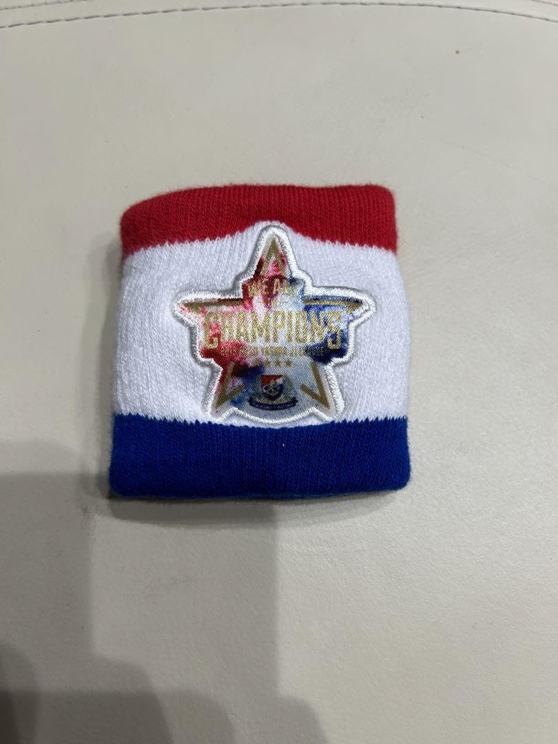 Amazon.co.jp: 横浜Fマリノス 2019年 優勝記念 リストバンド グッズ