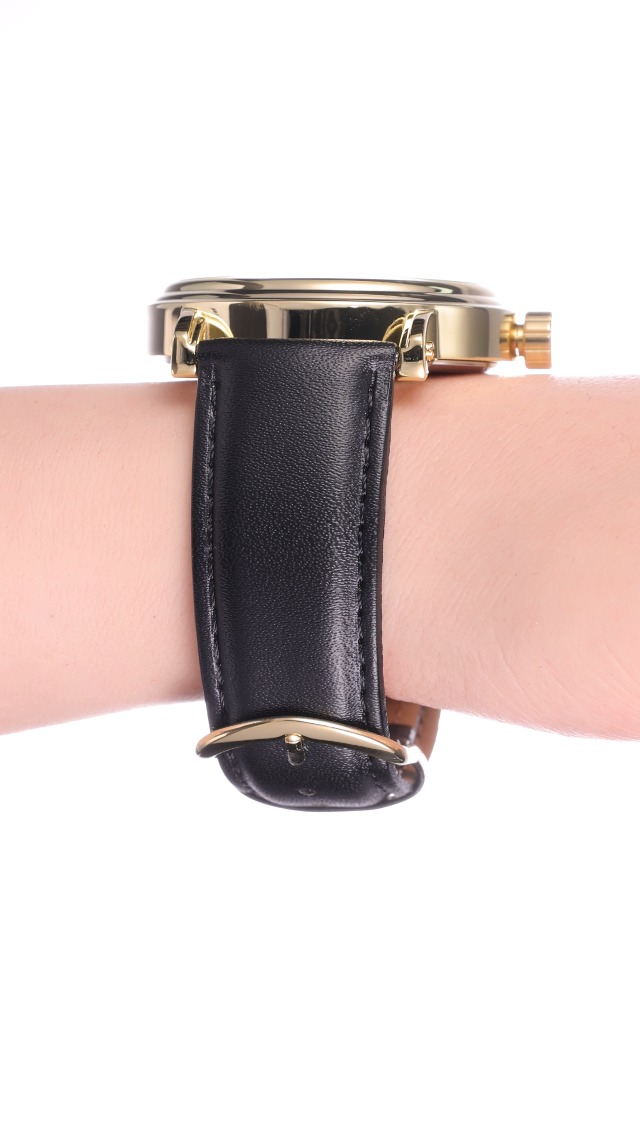 Amazon.com: Disney Donald Duck Watch Men – Vintage-Inspired Donald