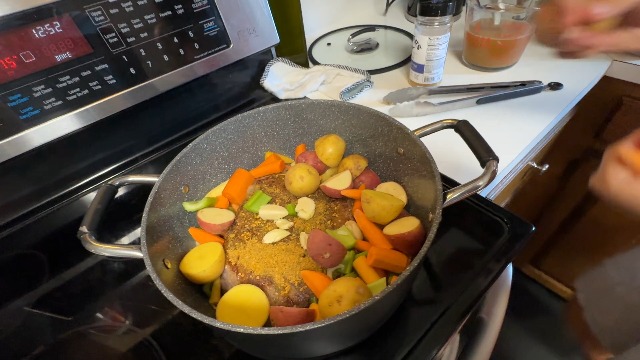 TEST Browning Meat in DaTerra Cucina Ceramic Dutch Oven