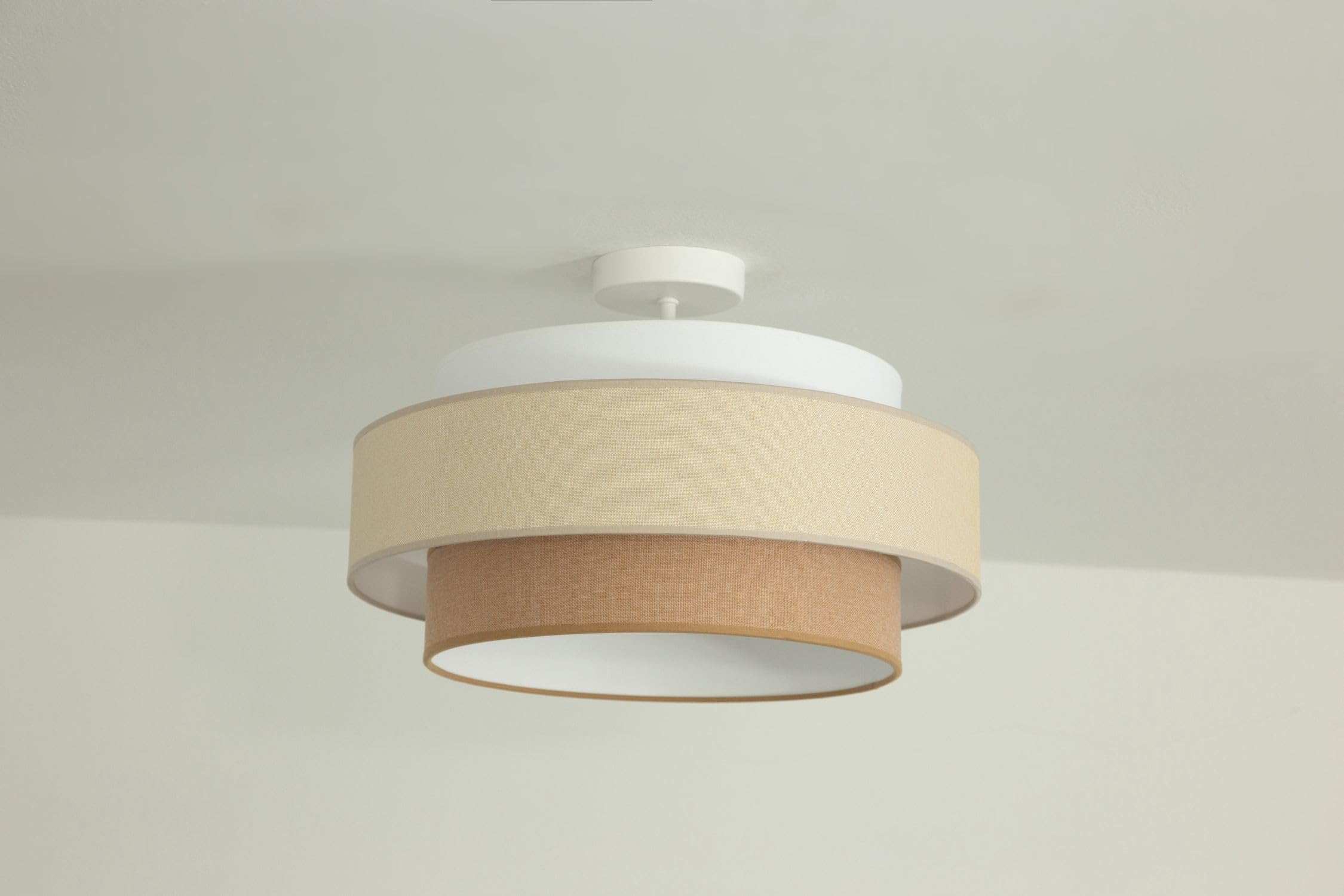 Licht-Erlebnisse Deckenleuchte Stoff Metall Weiß Sandfarben Ecru E27 gemütlich wohnlich blendarm Esszimmer Wohnzimmer Ø 40 cm Deckenlampe Büro