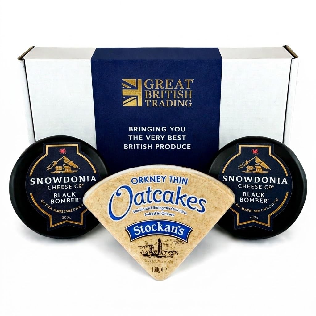 Snowdonia Black Bomber Extra Mature Cheddar Cheese Gift Hamper 2X 200g with Stockan's Thin Orkney Oatcakes Crackers