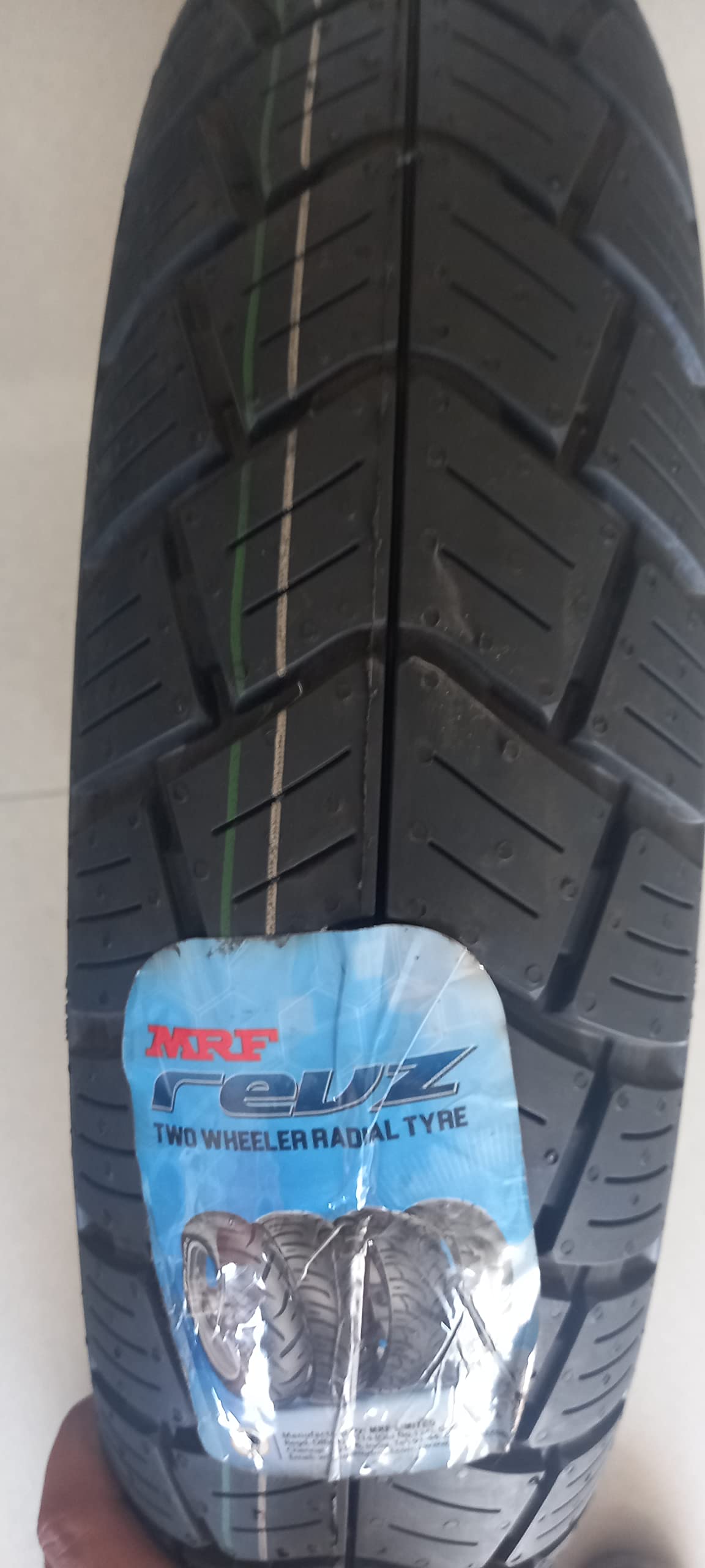 MRF 110-70R17 54H REVZ-FD TUBELESS BIKE TYRE : Amazon.in: Car