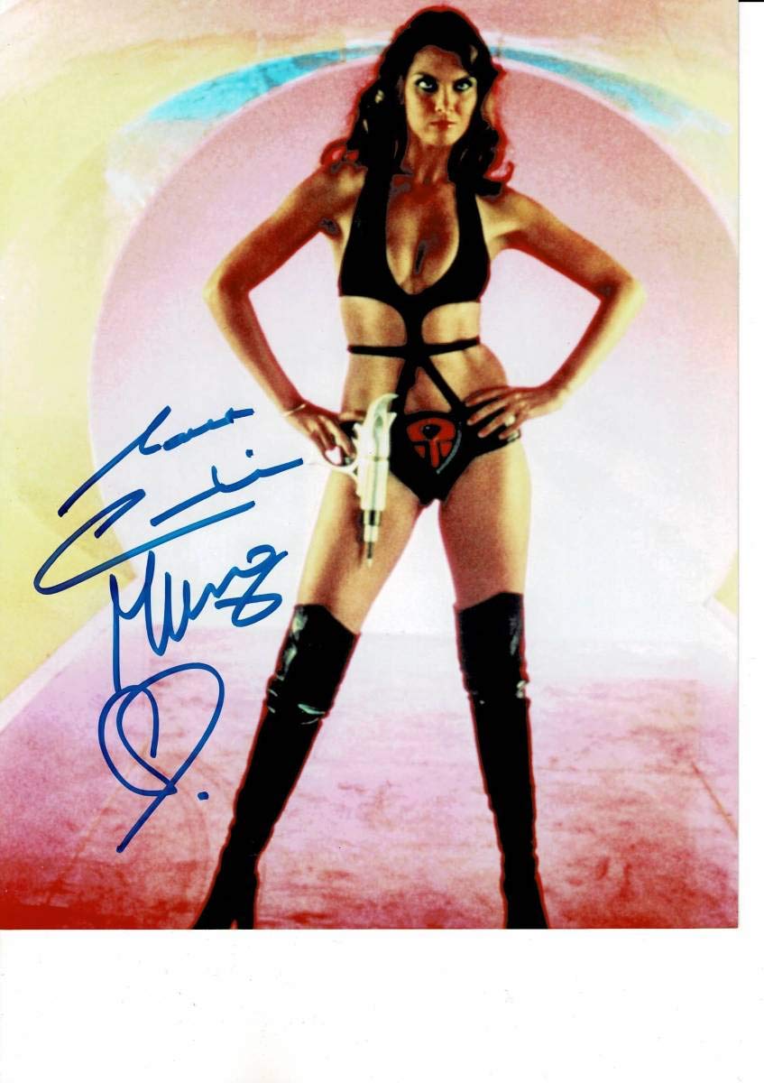 Amazon Co Jp 007私を愛したスパイ キャロラインマンロー直筆サインフォトa1 ホーム キッチン Amazon Co Jp 007私を愛したスパイ キャロラインマンロー直筆サインフォトa1 ホーム キッチン