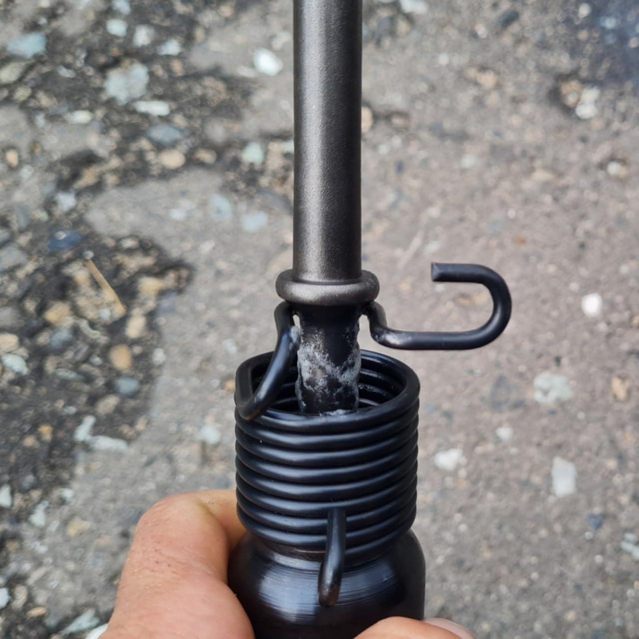 DOITOOL 6 PièCes Ressort Burineur Pneumatique Universel 150 190 250 - Ressorts De Rechange Pour Marteau Air - Petit Burin Fixation SéCuriséE Pour Bricolage DéMolition BéTon Et RéParation Automobile