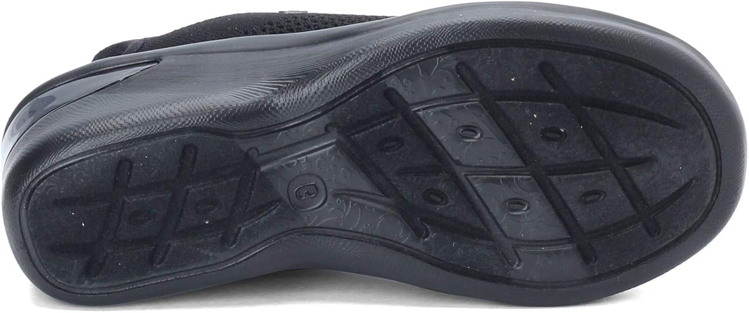 BZees Women's, Secret Sandal 8.5 Wide Black