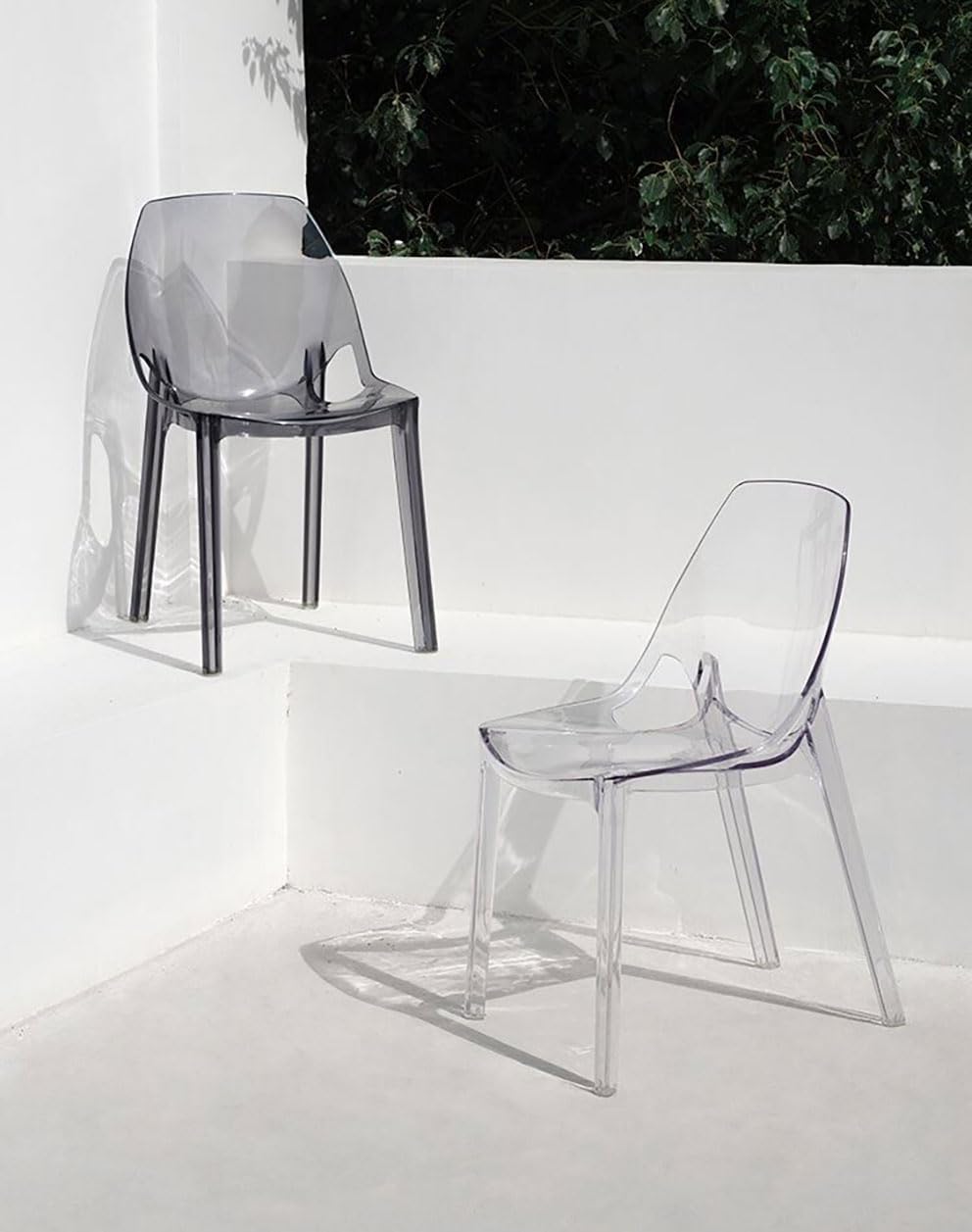 SIEDITI FUORI E DENTRO 2 Sedie in policarbonato trasparente per interni | Sedie Luce per cucina, sala da pranzo, bar e ristoranti. Sedie trasparenti moderne, di design, impilabili, colorate, robuste.