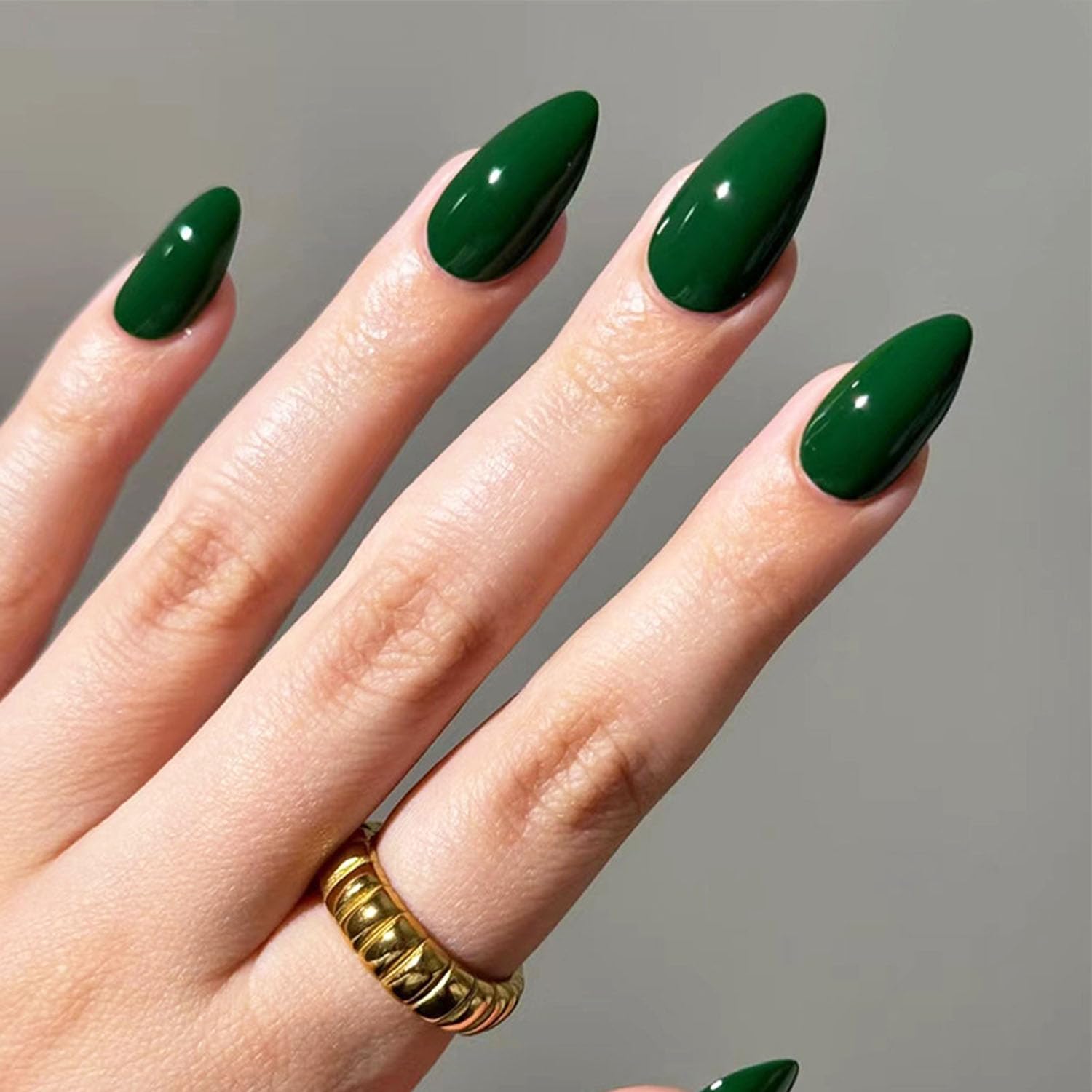 30PCS Green Press on Nails Short Almond ZWENJIE Spring Solid Color Fake Nails Press ons Nail Art Tip Full Cover Acrylic Glossy False Nails with Design