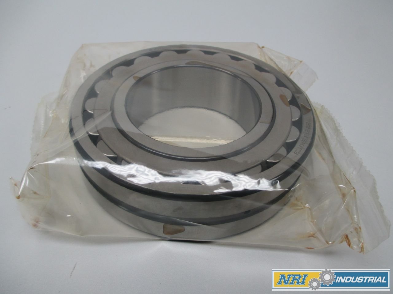 New SKF 22213 EK/C3 SELF ALIGNING Roller 120MMX65MMX31MM Bearing D272779