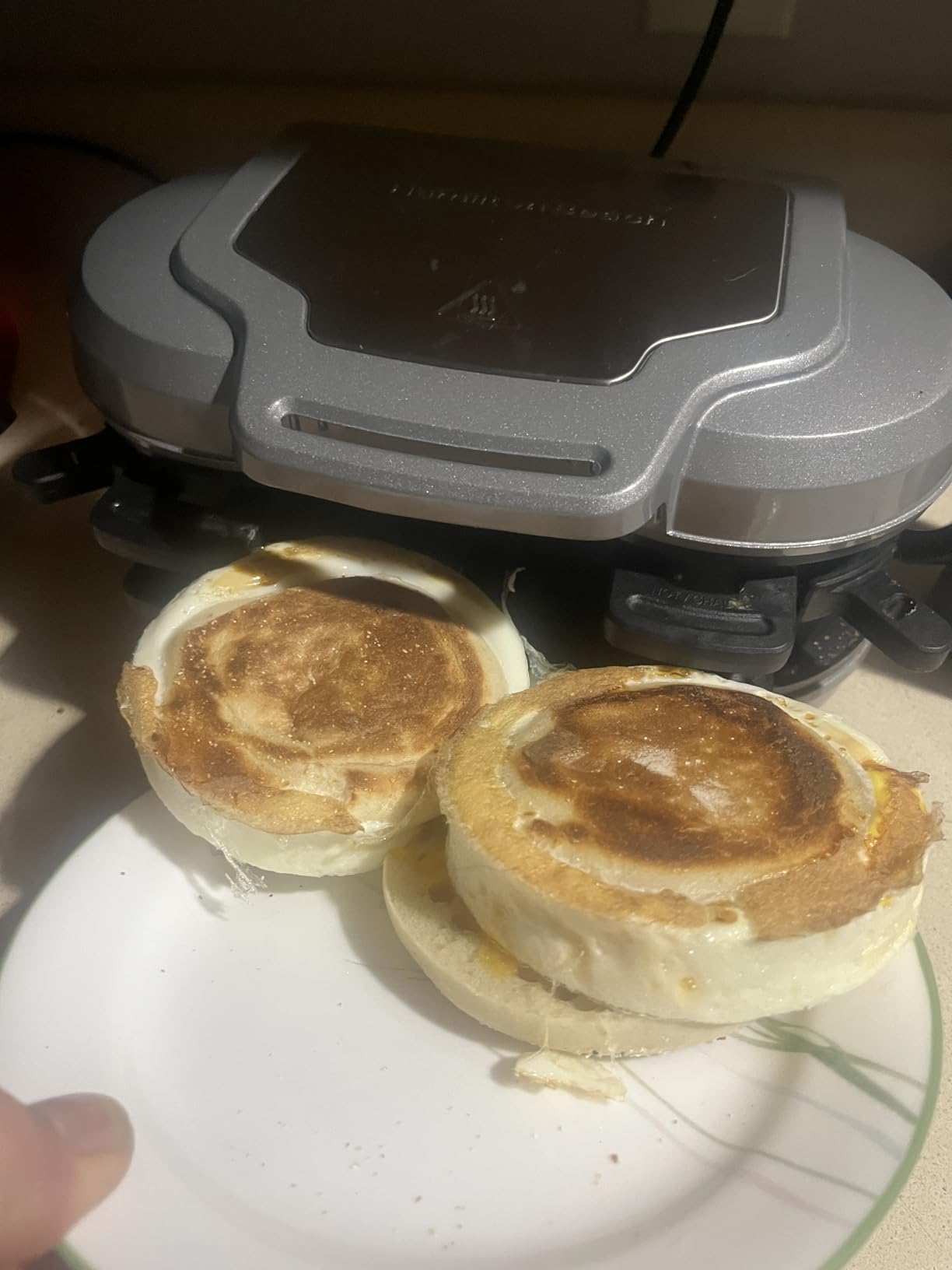 Hamilton Beach Dual Breakfast Sandwich Maker with Timer. Silver (25490A) photo review