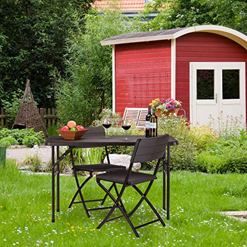 Table pliable rectangulaire pour optimiser l'espace de votre balcon