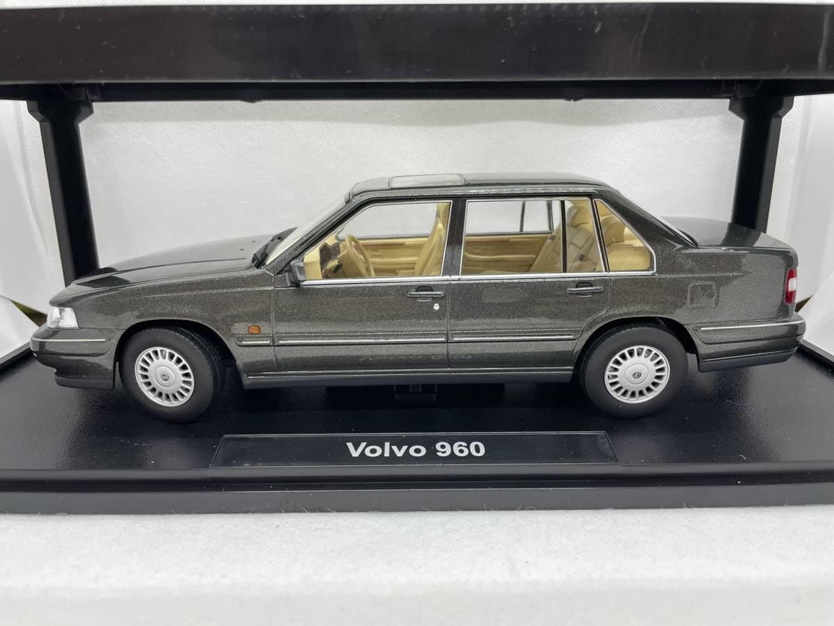 Amazon | Triple9 1/18 ボルボ VOLVO 960 ブロンズ J07-01-004 