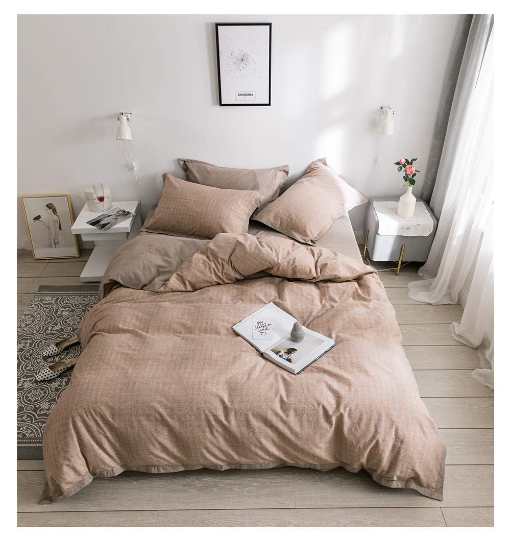 light brown quilt