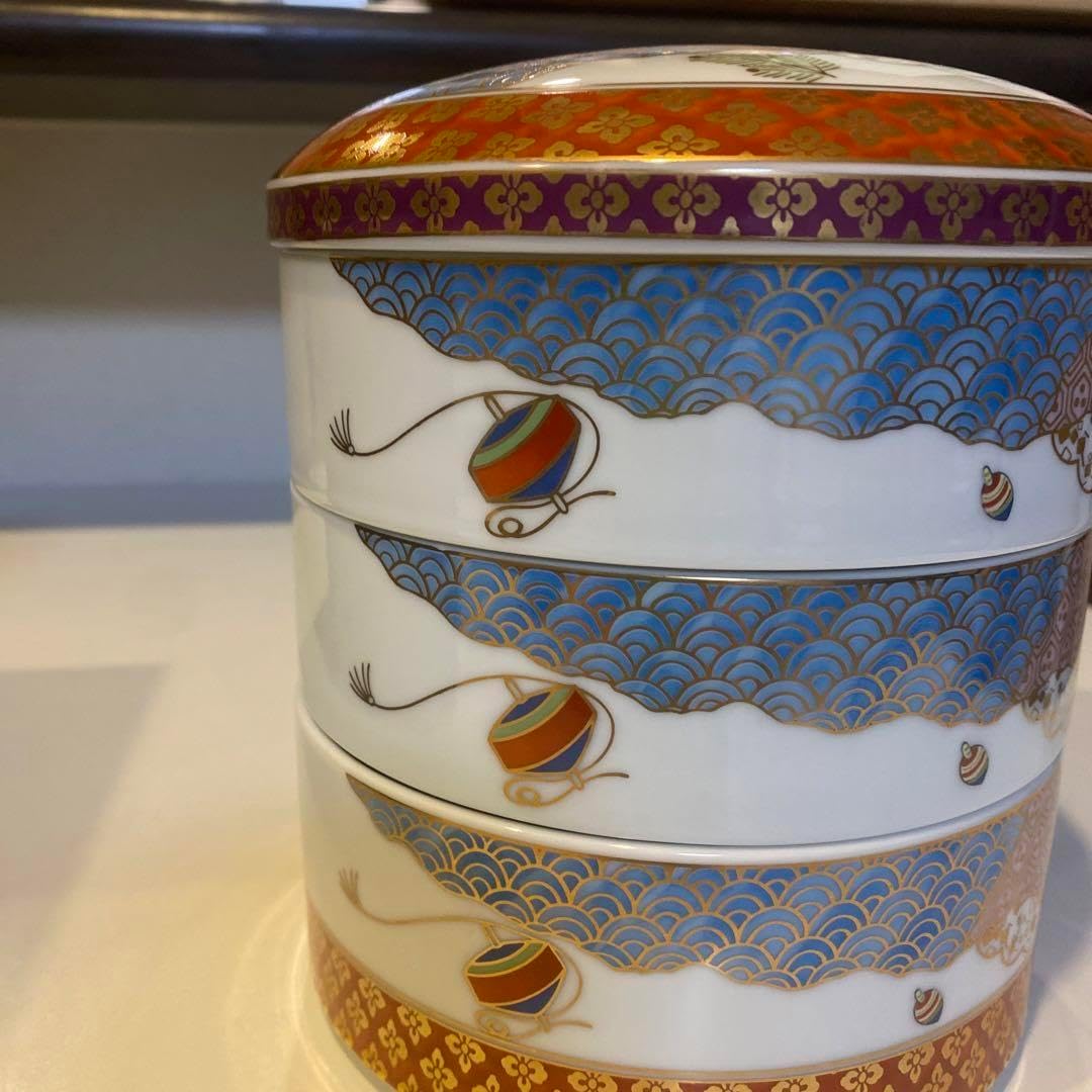 美濃焼 庫山窯 2段重 食器 正月 庫山窯 菊金唐草 金襴手 手まり三段重