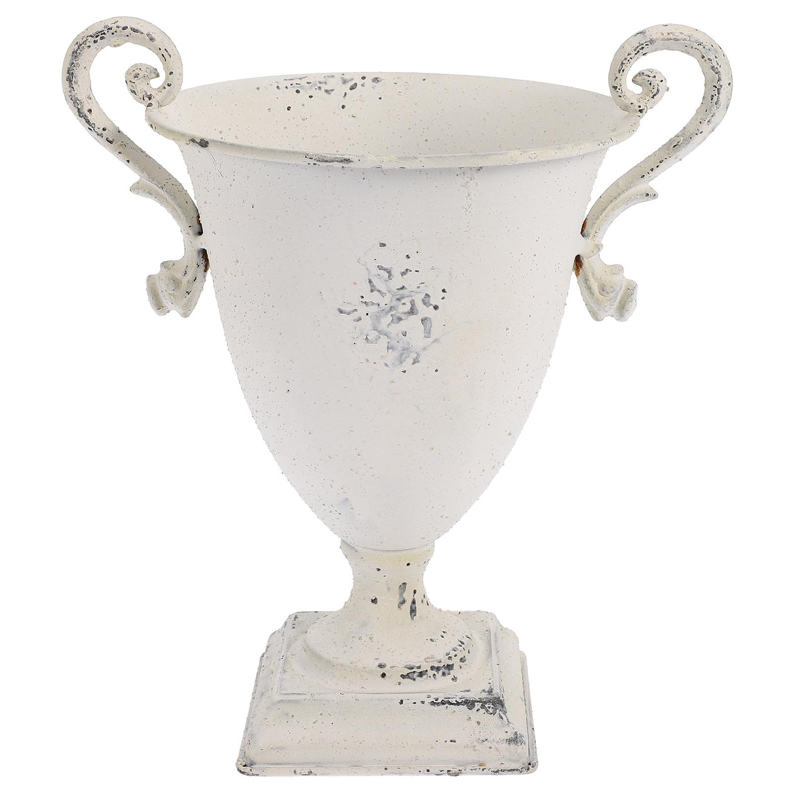 Vase style rétro pour fleurs séchées sur la table basse du salon vintage