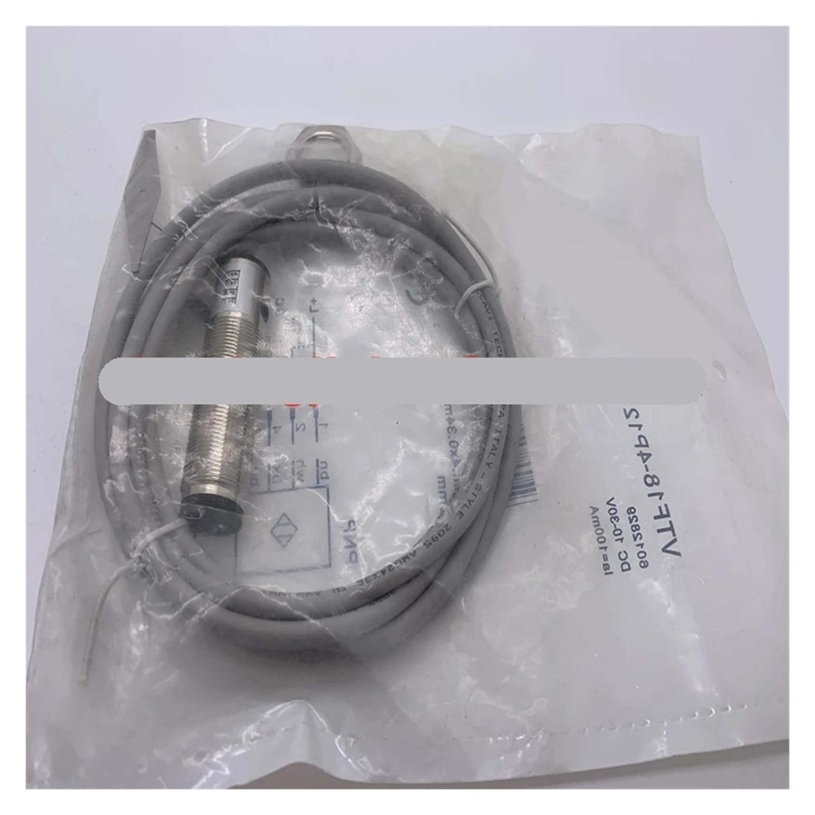 TPKMVGAP 1pcs VTF18-4P1440 VTF18-4P5812 VTF18-4N5812 VTF18-3F5640 VTF18-4P1740 photoelectric switch sensor(VTF18-4P1740)