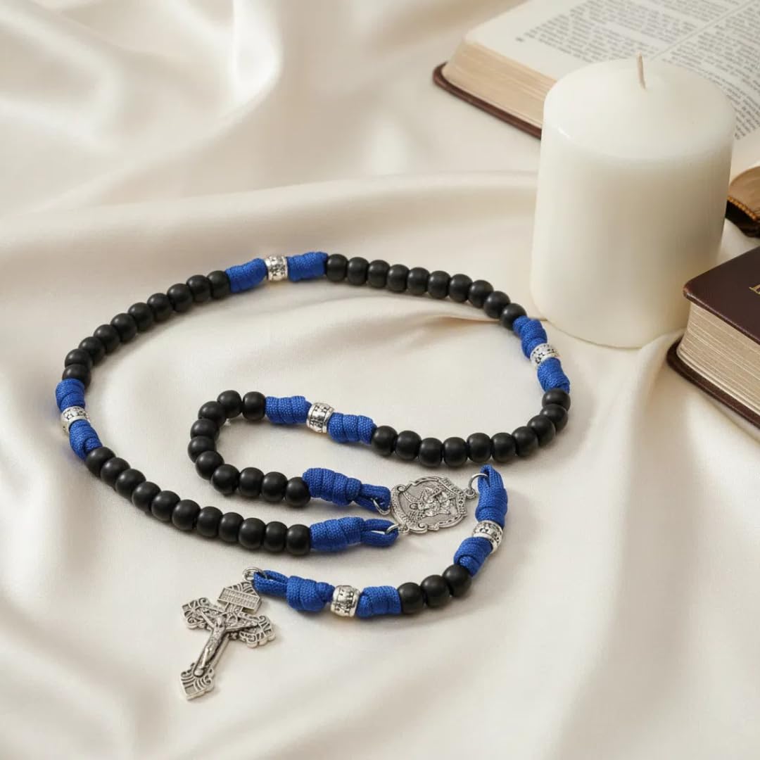 Nazareth Store Collana con rosario in paracord, perline in metallo resistente da 10 mm, rosario cattolico del Padre Nostro con crocifisso del perdono