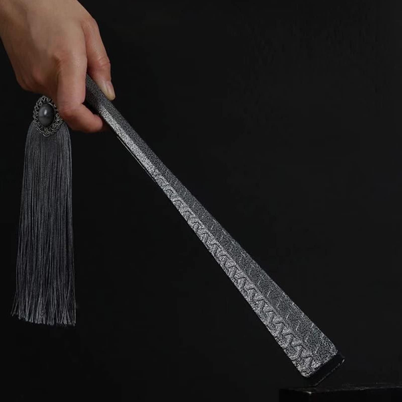 Klassischer Stil 25,4 cm Selbstverteidigung Metall Faltfächer Männlich Seidenstoff Fächer Wolfram Stahl Legierung Fan Kung Fu Hand Fan für Aufführung, Tanz, Dekoration, Festival, Geschenk.