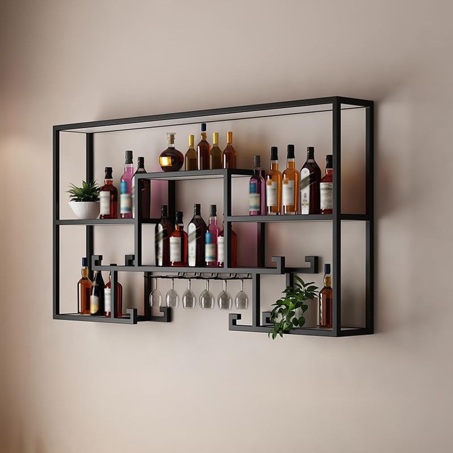 Casier à vin mural en fer forgé : la solution esthétique contre le désordre